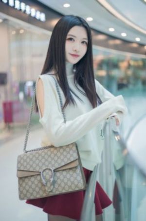 年轻女教师在线播放_免费超清在线观看